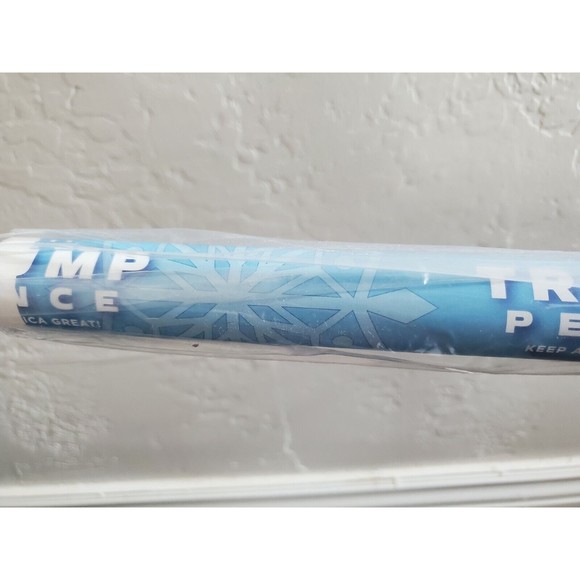 RARE Official Trump MAKE America GREAT AGAIN Snowflake❄ Christmas Wrapping Paper - Picture 5 of 6